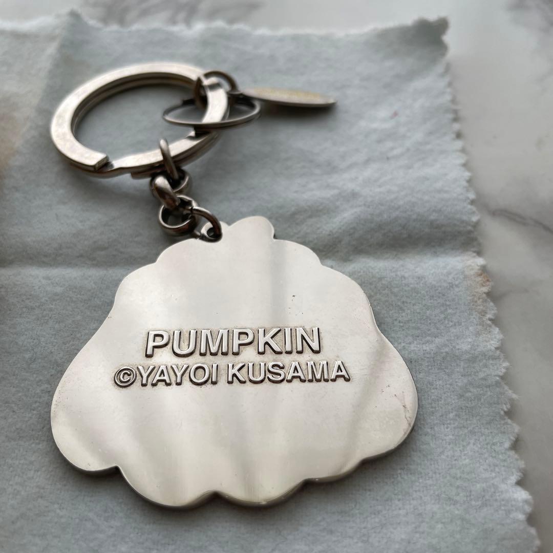 草間彌生　ペーパーウェイト　キーホルダー　セット売り