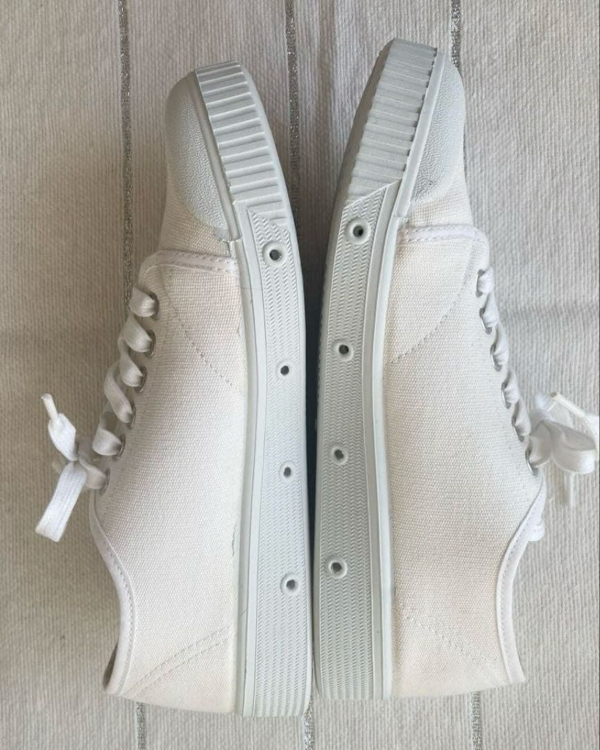 新品⭐︎Spring Court G2 キャンバススニーカー　白　24.5cm