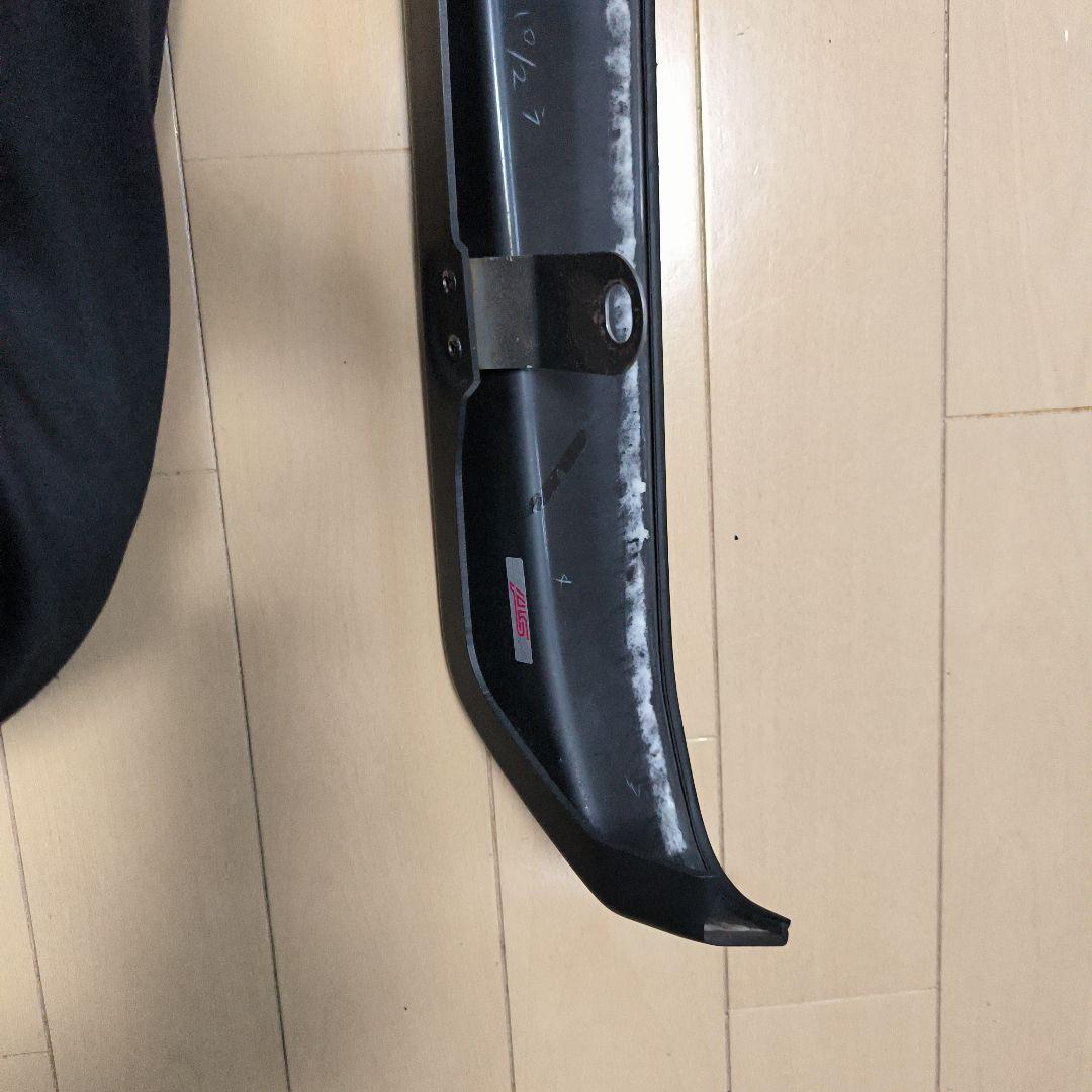 STI製。リヤサイドアンダースポイラー