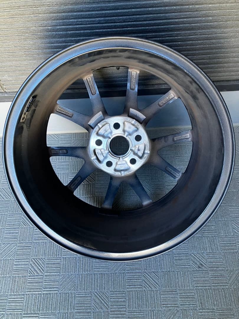 【中古】テスラモデル3 純正18インチホイールセット カバー＆TPMS付き