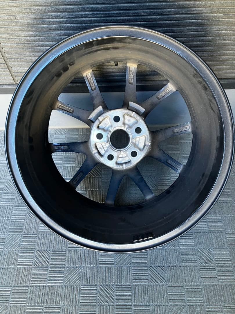 【中古】テスラモデル3 純正18インチホイールセット カバー＆TPMS付き