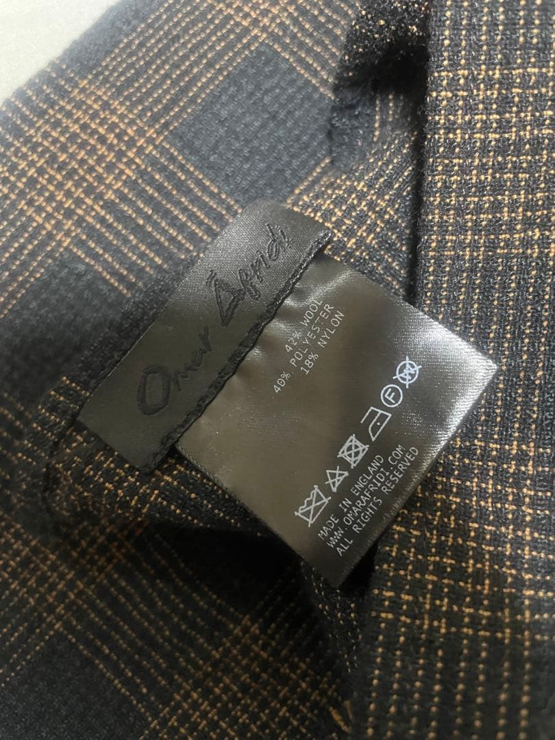 Omar afridi マフラー