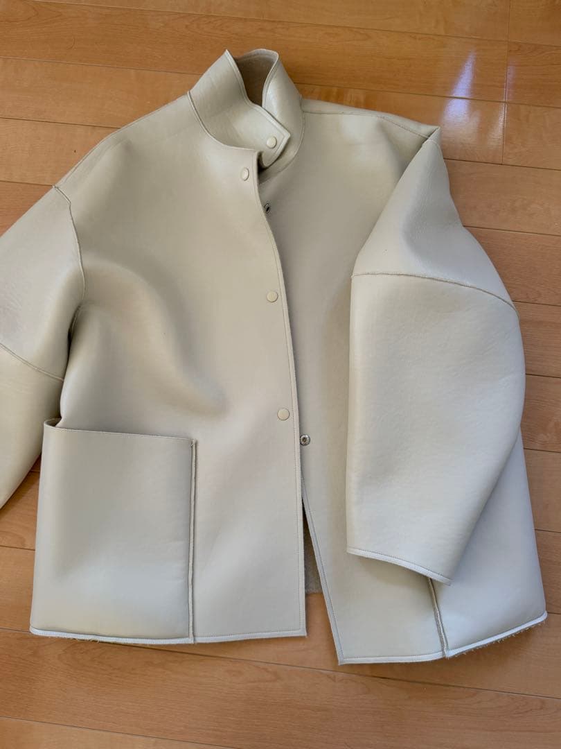 アパートバイ　ムートンリバーブルゾン