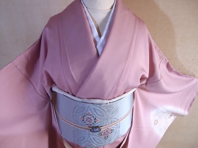 織りの九寸名古屋帯（花菱古典文）薄くキラリと　正絹美品