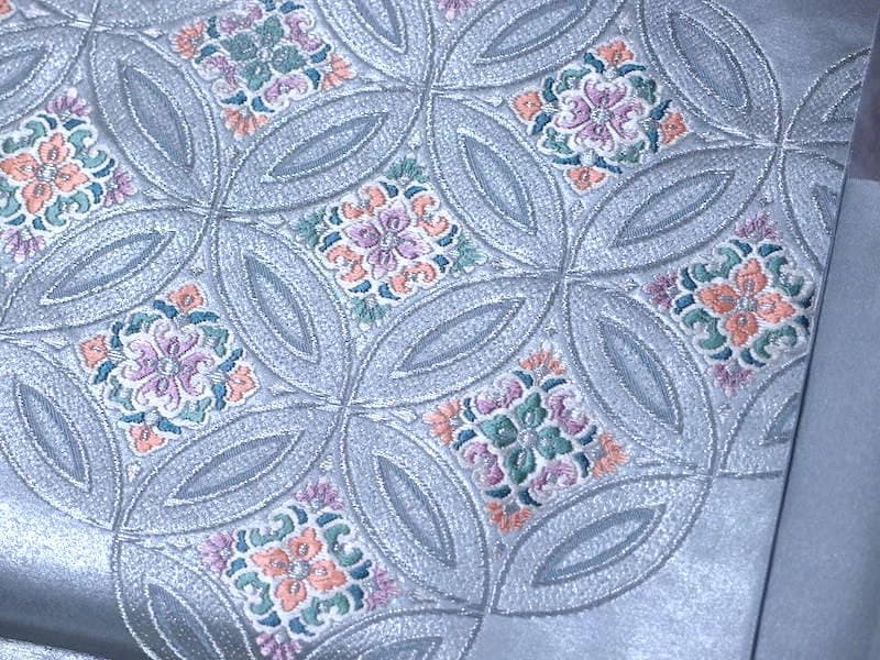 織りの九寸名古屋帯（花菱古典文）薄くキラリと　正絹美品