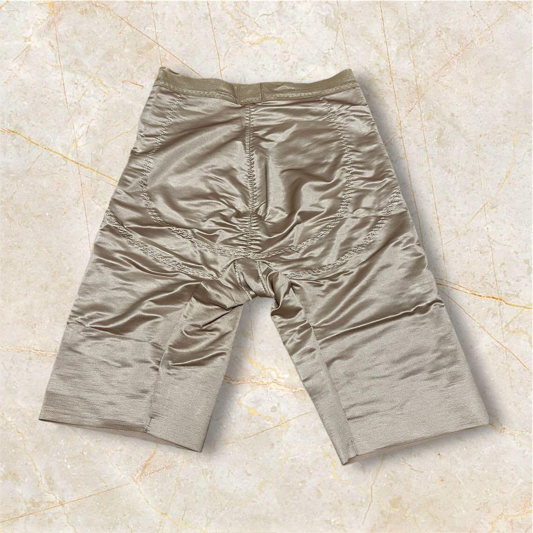 THE TREAT DRESSING ビスチェ-C70 &スパッツ-M セット