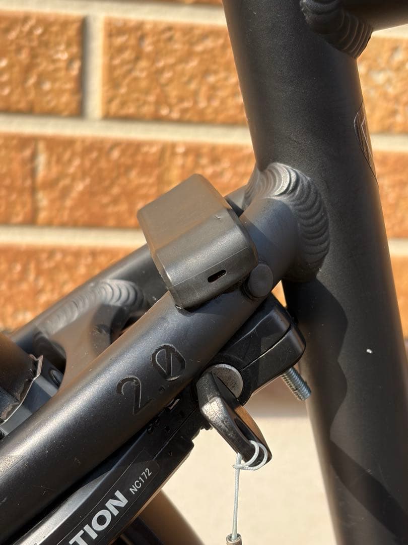 スペシャライズド　クロスバイクSirrus シラス　2.0 Ｌサイズ 2022年