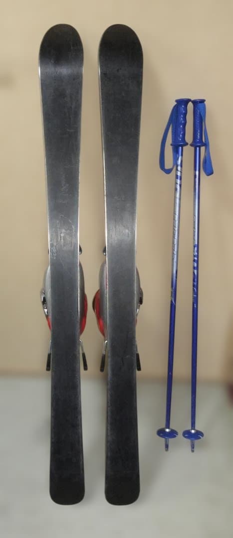 年末値引　ジュニア用スキーセット★スキー板110／靴19-19.5/ストック85