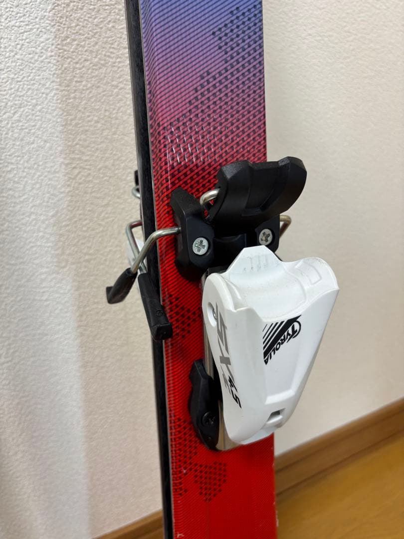 ジュニアスキー板136cm3点セット 付属品