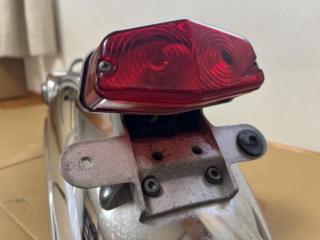 SR400 純正 リアフェンダー WM ルーカステールランプ付き