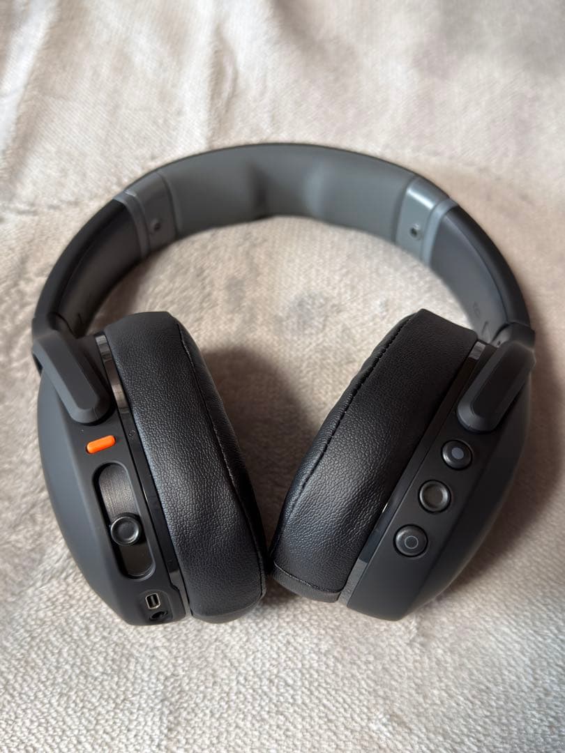 ヘッドホン skullcandy crusher evo