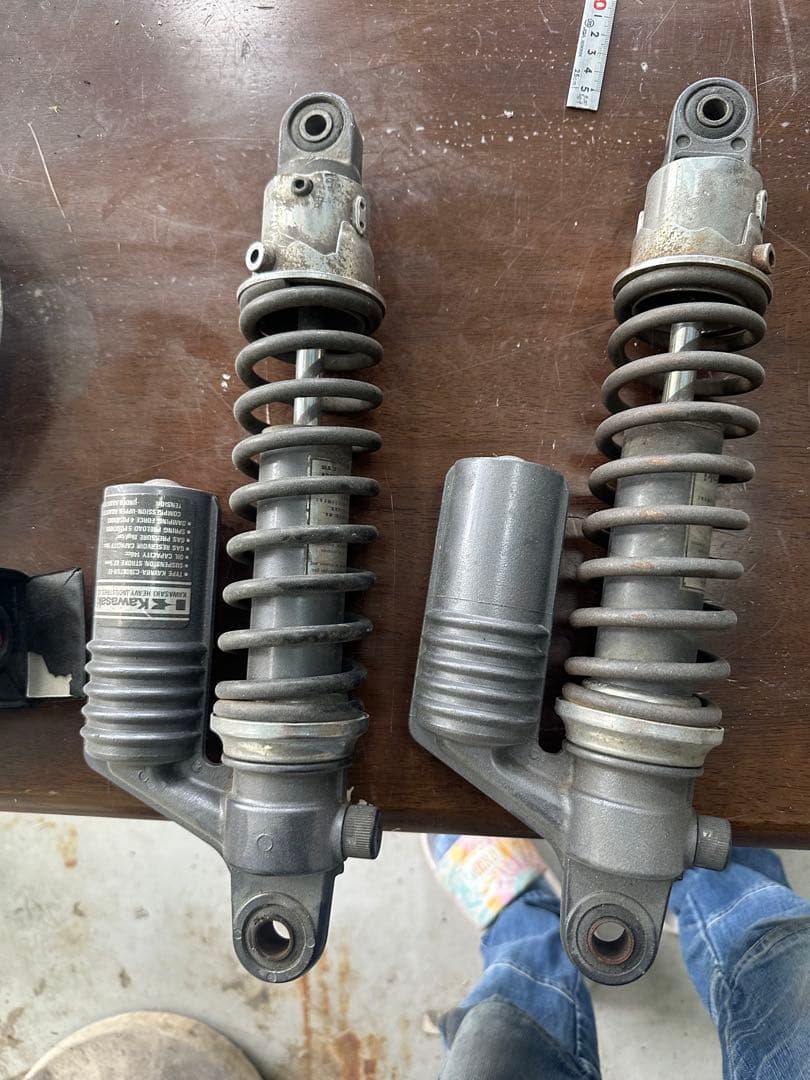 ゼファー400 純正リアサス