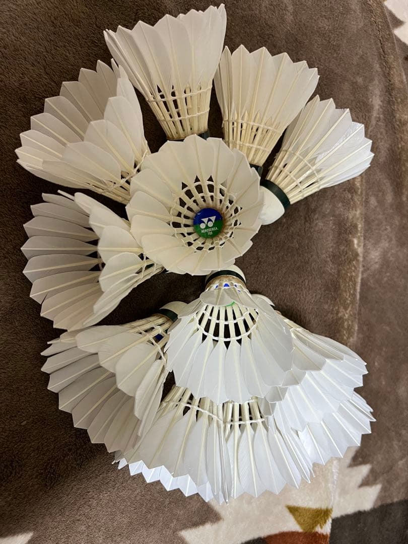 YONEXAEROSENSA700 &NEWOFFICIAL 5本❗️早い者勝ち❗️