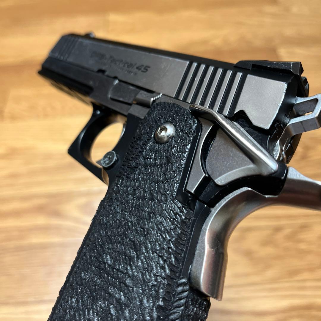 東京マルイ　ハイキャパ　シルバー