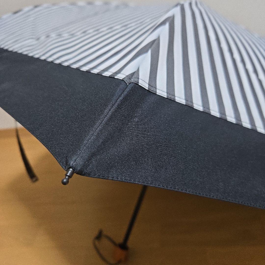 【未使用】サンバリア100　折りたたみ日傘 3段折 / コンビ白黒ストライプ