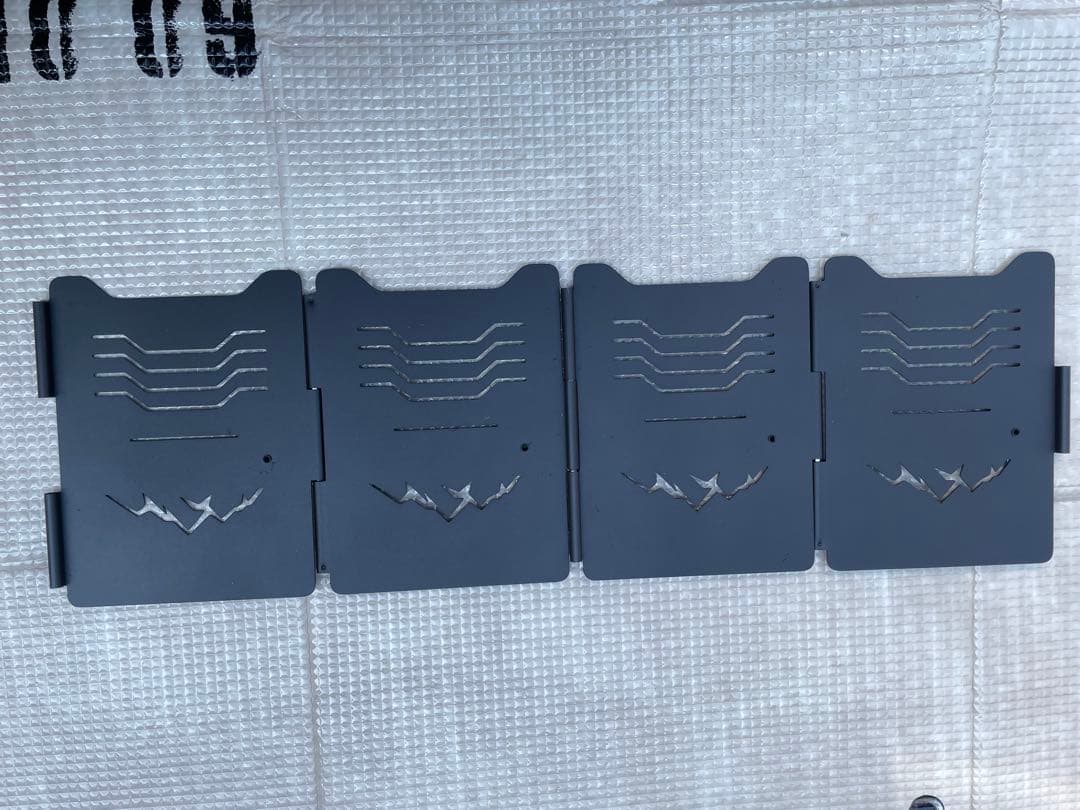 スームルームアーチ型焚き火台　サンゾー工務店ロダン型