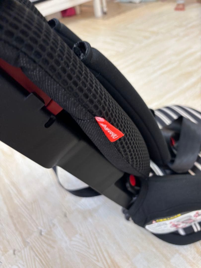 日本育児　トラベルベスト　コンパクトチャイルドシート