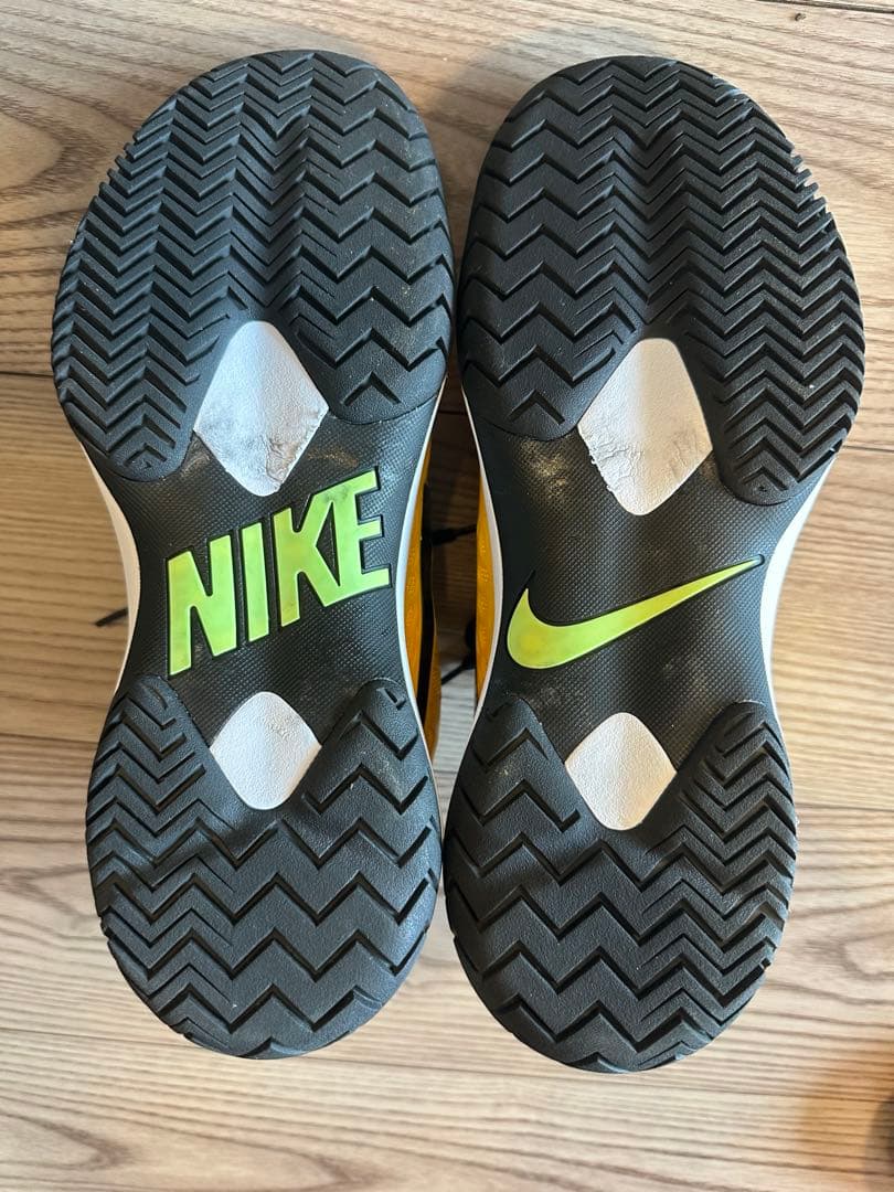 Nike Zoom Cage 3イエロー テニスシューズ