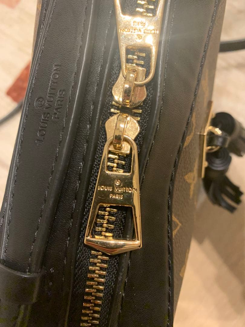 LOUIS VUITTON ルイヴィトン サントンジュ ショルダーバッグ