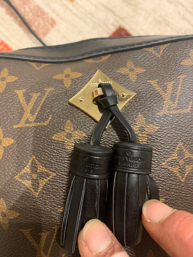 LOUIS VUITTON ルイヴィトン サントンジュ ショルダーバッグ