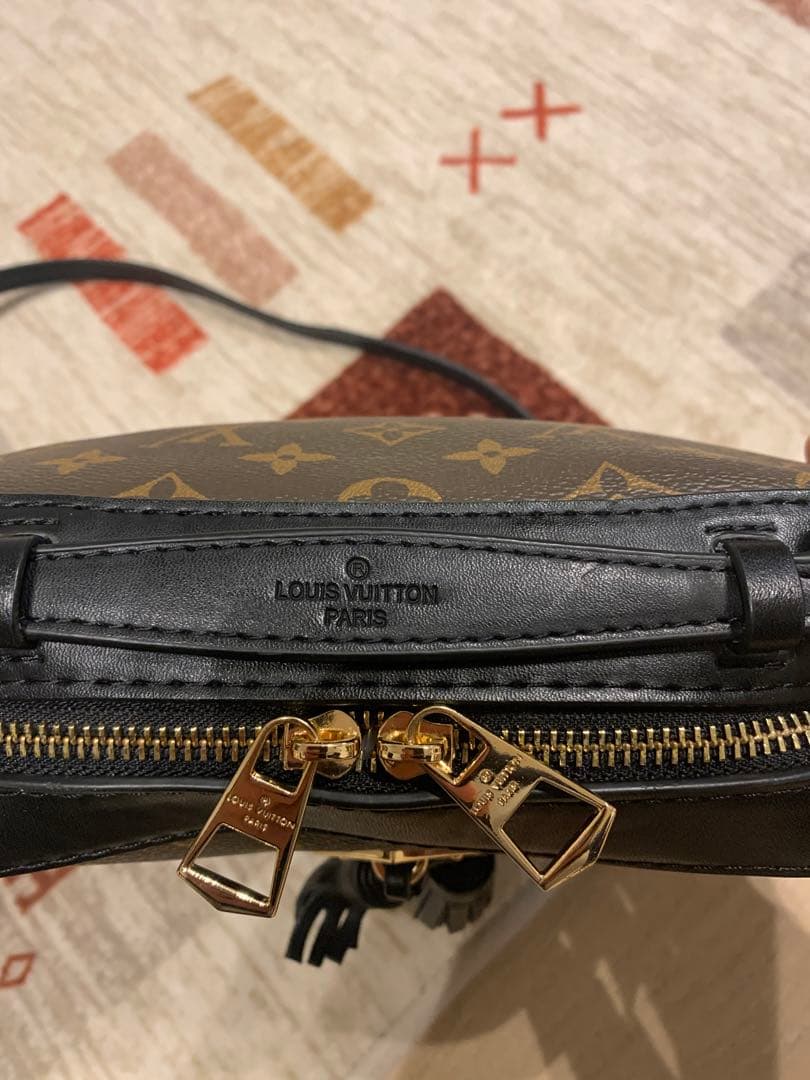 LOUIS VUITTON ルイヴィトン サントンジュ ショルダーバッグ