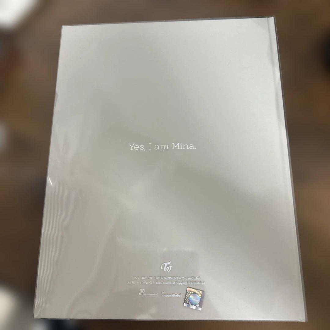 Yes, I am Mina. 1stフォトブック