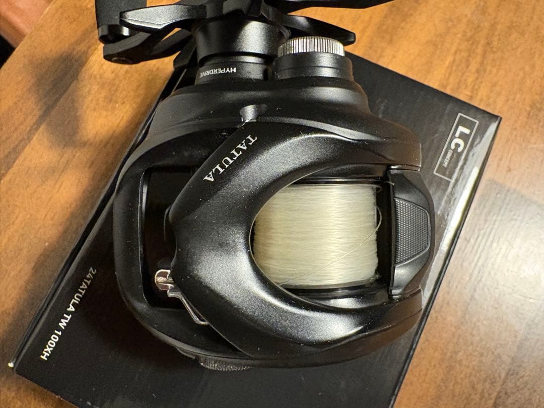 TATULA TW 100XH ベイトリール ブラック　24タトゥーラ