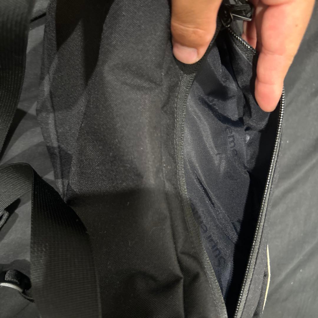 シュプリーム　バッグ