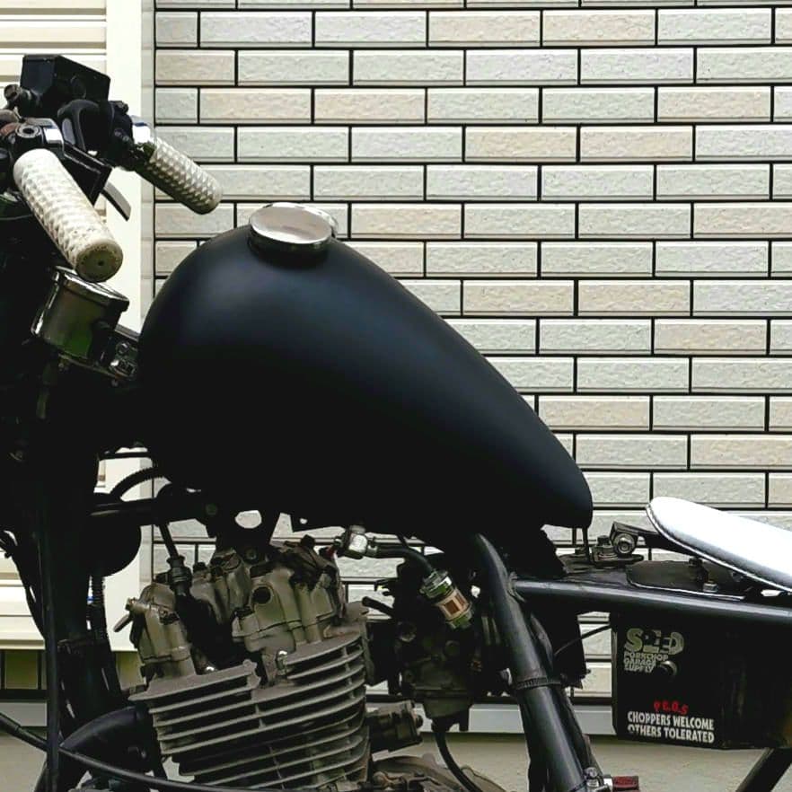 部品屋K&W SR400/500 エッグタンク　ピーナッツタンク