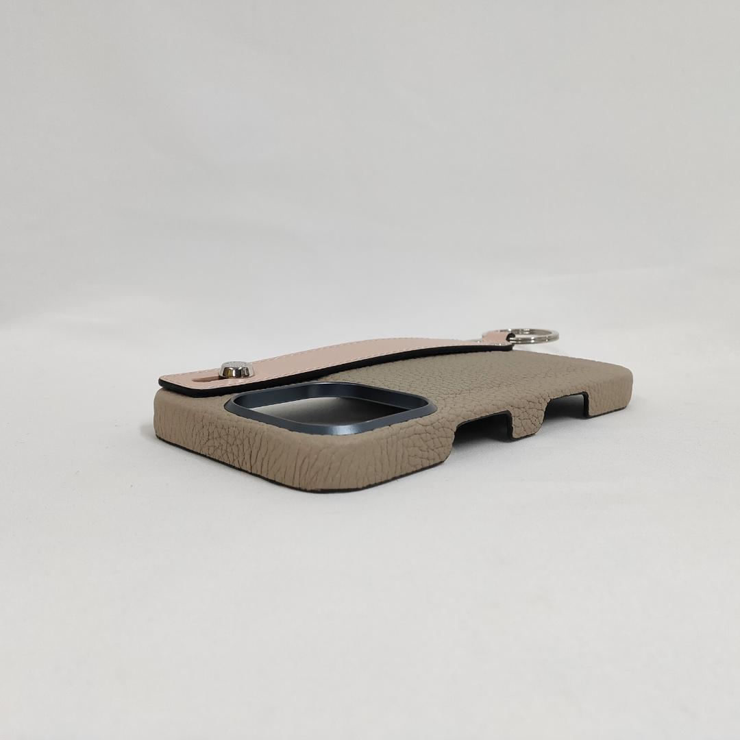 ○★新品 未使用 BONAVENTURA ハンドル付カバーケース 16Pro専用