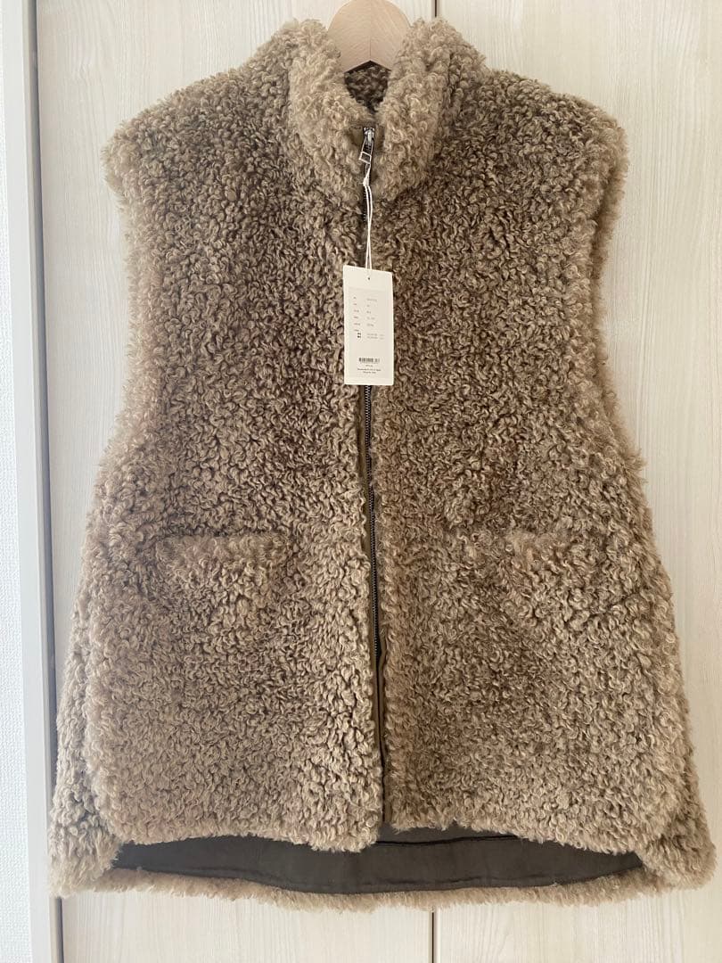 新品　未使用　anuke(アンヌーク) Eco Fur Vest モカ　36