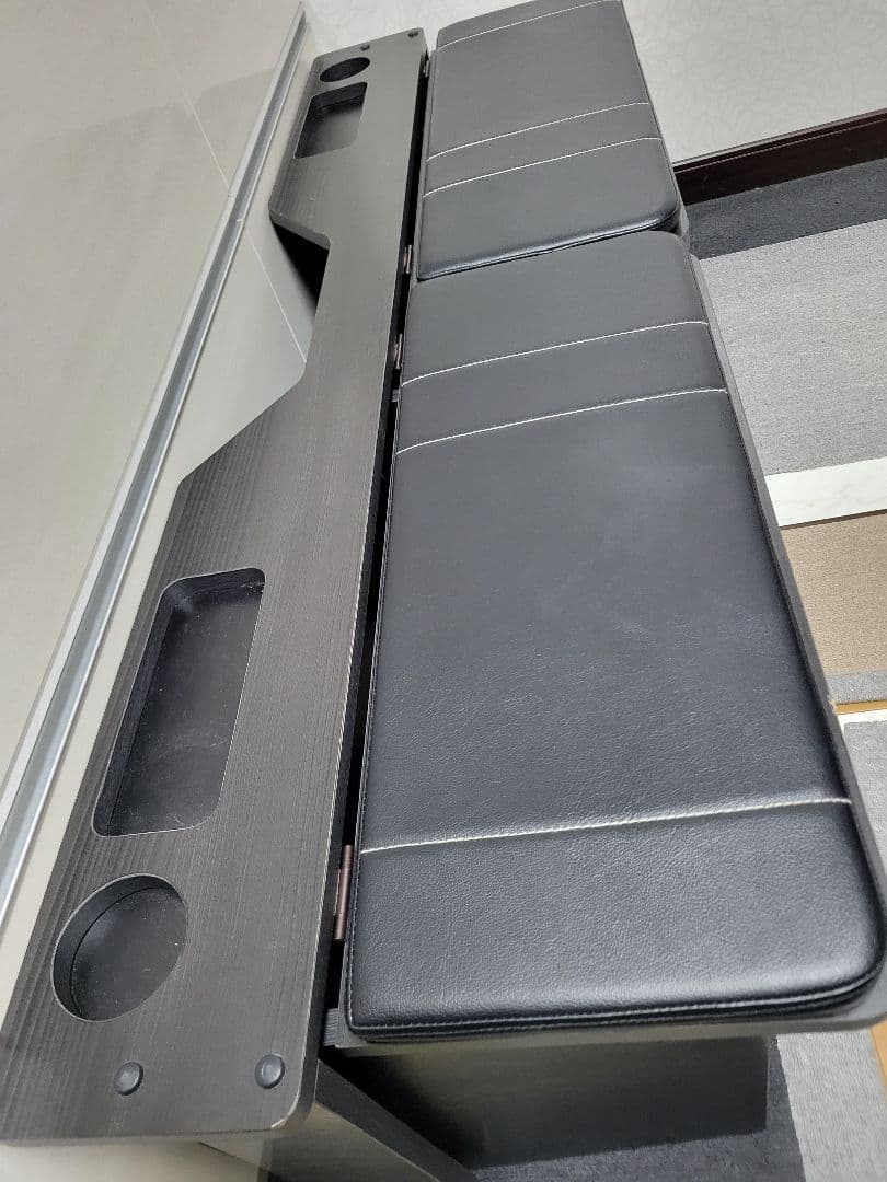 ハイエース200系 ❗セカンドテーブル+シート専用設計