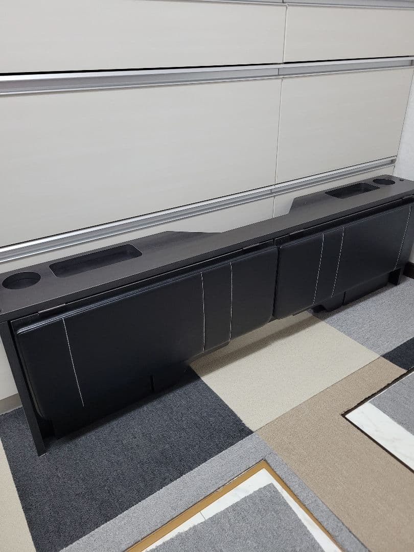 ハイエース200系 ❗セカンドテーブル+シート専用設計