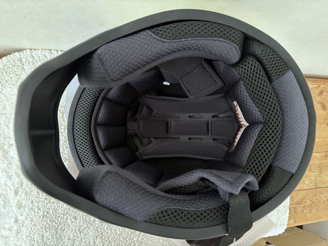 シンプソン M30 フレアホワイト ヘルメット 60cm/ライトスモーク付き