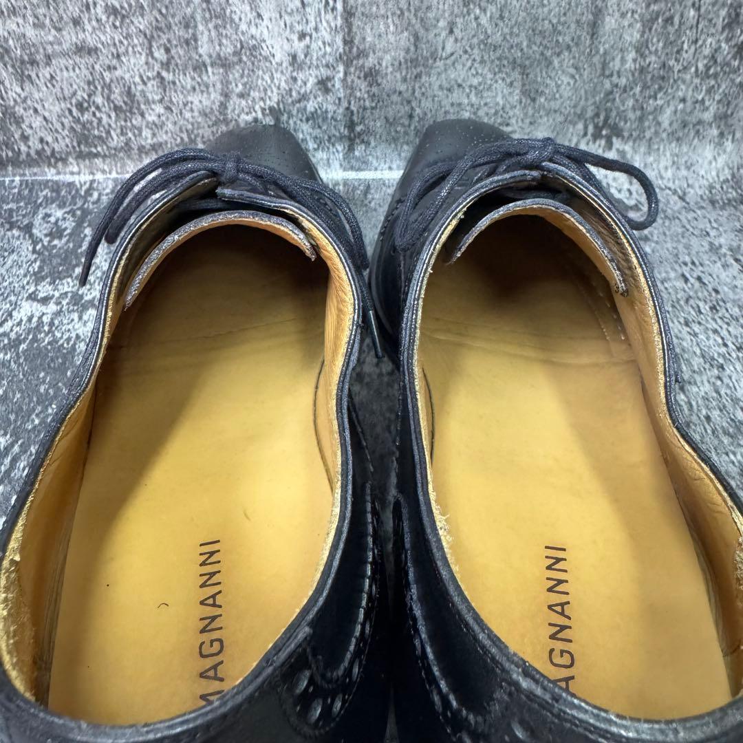 【美品】マグナーニ メダリオン ストレートチップ 10.5 ブラック レザー