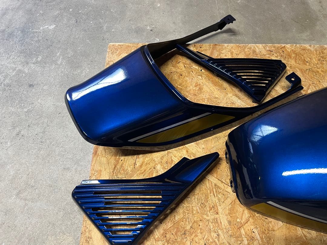 ゼファー400 タンク テールカウル アルフィンサイドカバー　送料込み