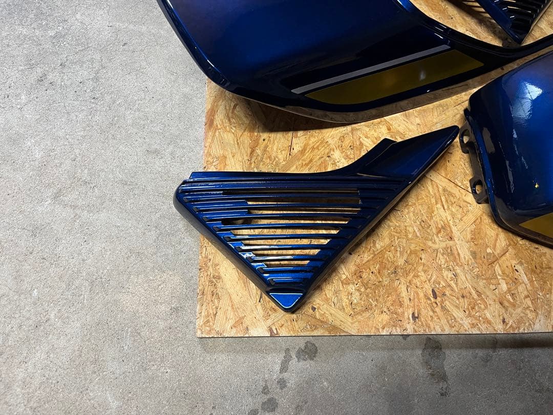 ゼファー400 タンク テールカウル アルフィンサイドカバー　送料込み