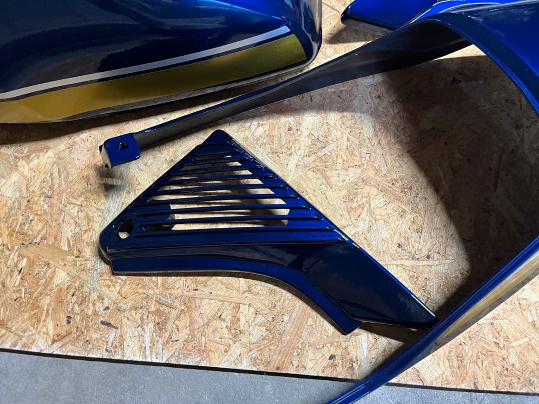 ゼファー400 タンク テールカウル アルフィンサイドカバー　送料込み