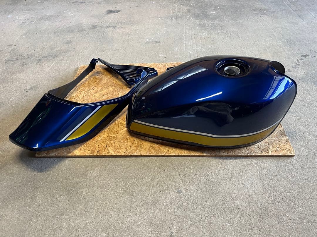 ゼファー400 タンク テールカウル アルフィンサイドカバー　送料込み