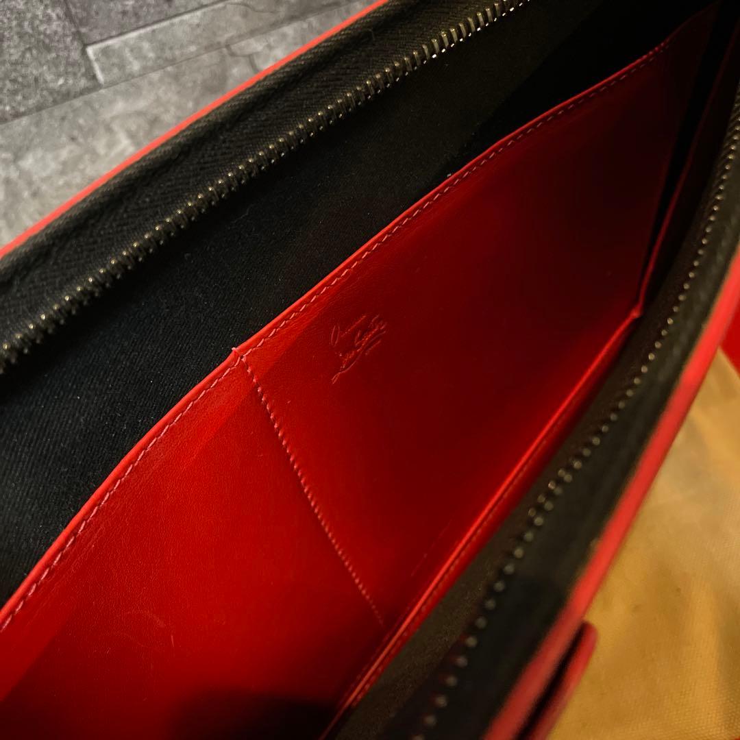 新品Christian Louboutinルブタン　バッグ　クラッチ