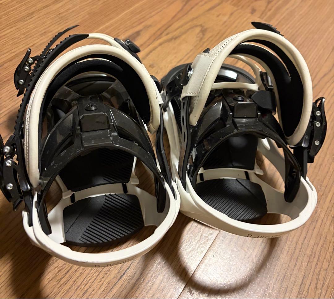 スノーボードビンディング ホワイト/ブラック