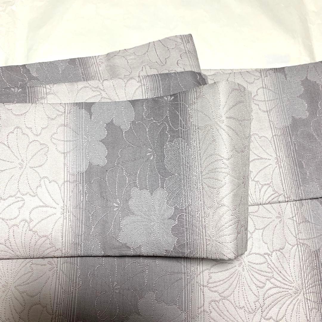 正絹　名古屋帯　横段　優しくて淡いピンク　グレー濃淡　お花柄