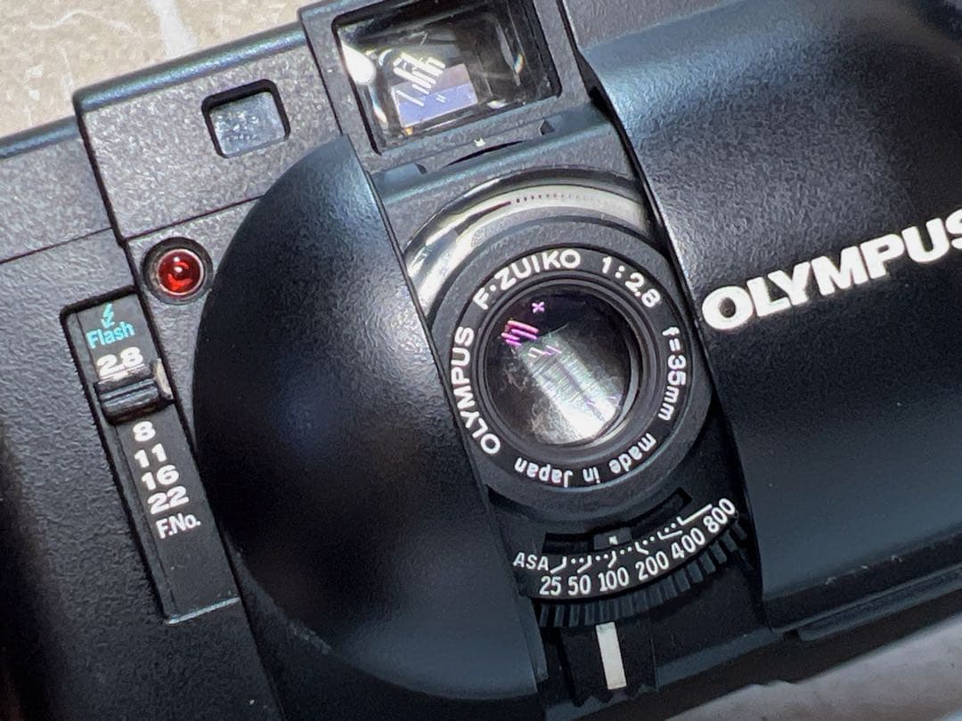 Olympus XA 35mm コンパクトフィルムカメラ A11フラッシュ付き