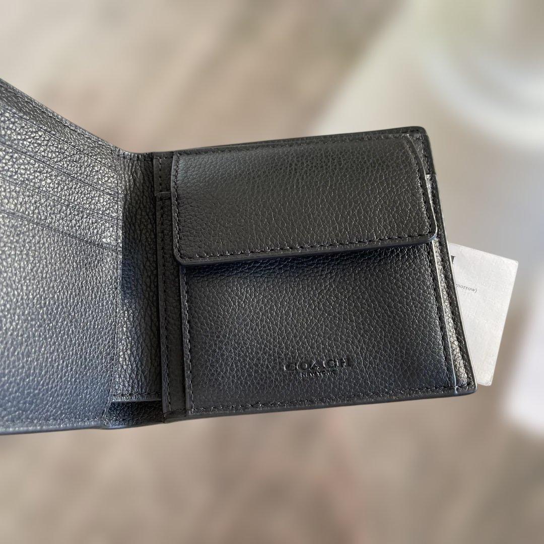 未使用　定価49,500円　COACH ブラック 二つ折り財布 ポケット付