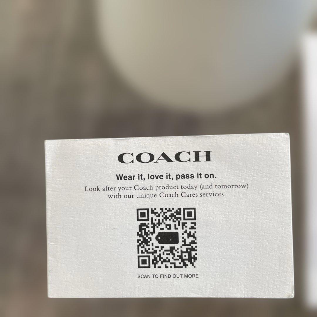 未使用　定価49,500円　COACH ブラック 二つ折り財布 ポケット付