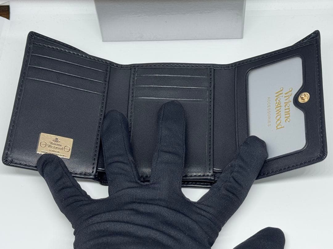 【新品未使用】Vivienne Westwood 黒 三つ折り財布