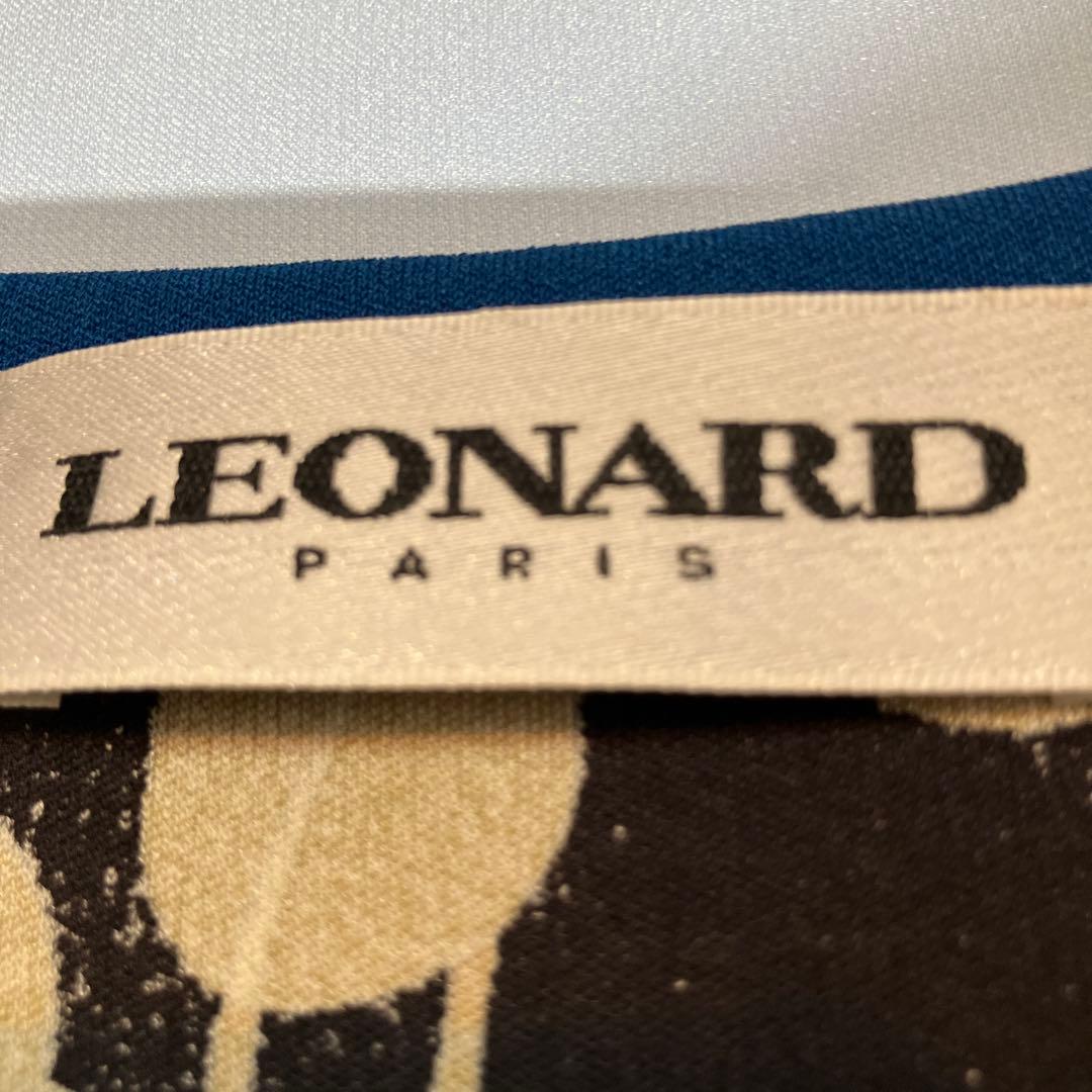 花柄タンクトップ レオナール