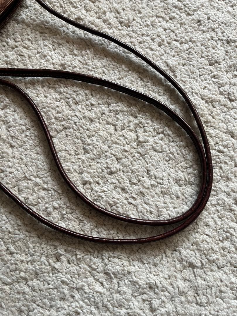 IL BISONTE 型押しショルダーバッグ　茶