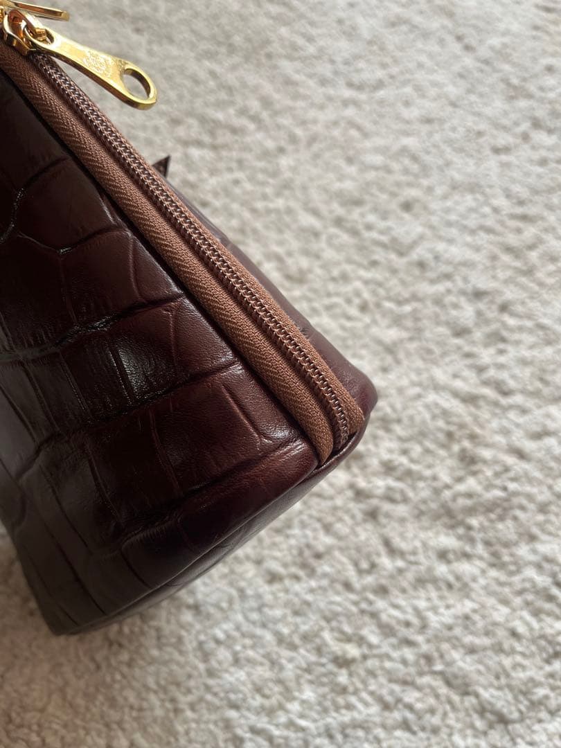 IL BISONTE 型押しショルダーバッグ　茶