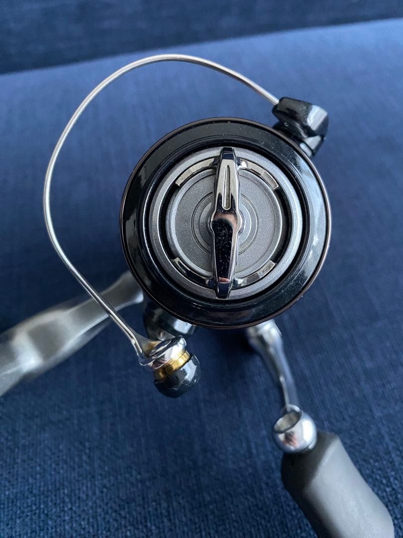 RARENIUM CI4+ 2500 スピニングリール